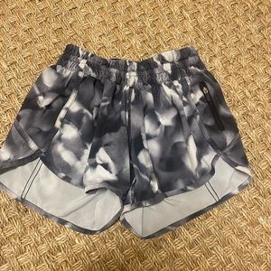 Lululemon Tracker Shorts Size 4